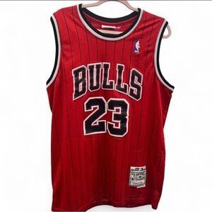Mens Michael Jordan Mitchell & Ness Jersey size XL